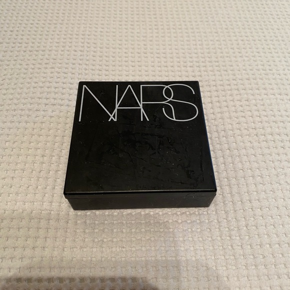 NARS ALL DAY LUMINOUS POEDER FOUNDATION SPF 24 in CADIZ Med/DARK 3 - Rare - Picture 5 of 6